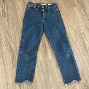 Levi Wedgie Straight Sz 25